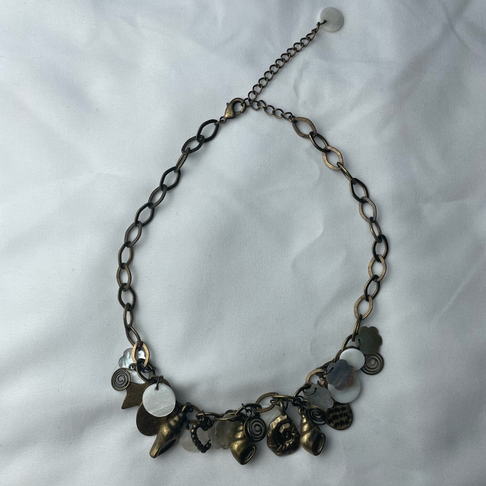 Women's Fashion Jewelry - Gold-toned Seashell Necklace with carved shells